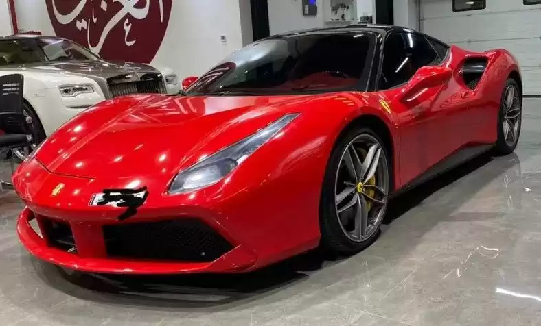 Использовал Ferrari Unspecified Продается в Доха #12399 - 1  image 